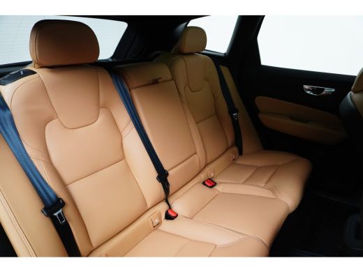 Volvo  XC60 2.0 T6 Plug-in hybrid AWD Plus Dark | Achterbank verwarmd | Apple Carplay/Android Auto|telefoonin... ActivLease financial lease