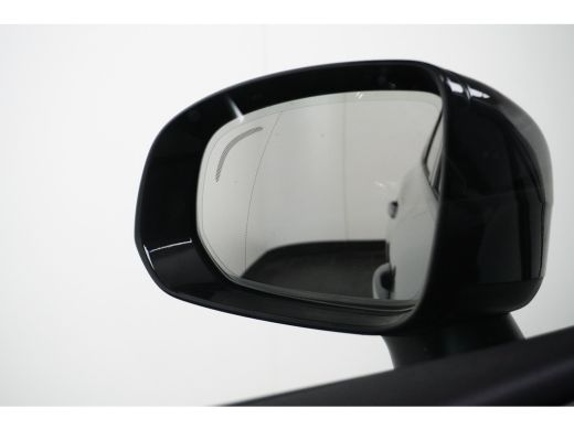 Volvo  XC60 2.0 T6 Plug-in hybrid AWD Plus Dark | Achterbank verwarmd | Apple Carplay/Android Auto|telefoonin... ActivLease financial lease