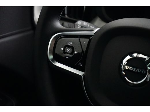 Volvo  XC60 2.0 T6 Plug-in hybrid AWD Plus Dark | Achterbank verwarmd | Elektrisch glazen panorama-dak | Elek... ActivLease financial lease