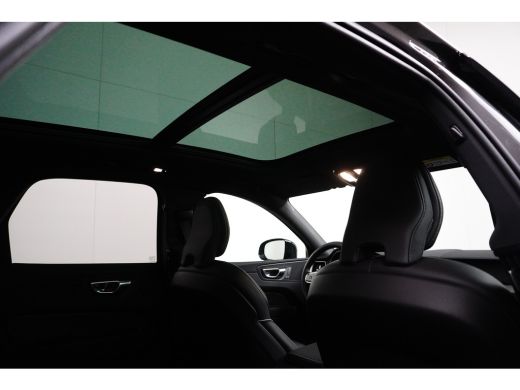 Volvo  XC60 2.0 T6 Plug-in hybrid AWD Plus Dark | Achterbank verwarmd | Elektrisch glazen panorama-dak | Elek... ActivLease financial lease
