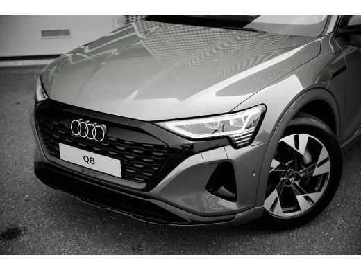 Audi Q8 e-tron Advanced edition | Achterklep, automatisch bedienbaar | Achteruitrijcamera | Adaptive Drive Assist ActivLease financial lease