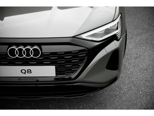 Audi Q8 e-tron Advanced edition | Achterklep, automatisch bedienbaar | Achteruitrijcamera | Adaptive Drive Assist ActivLease financial lease
