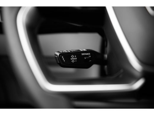 Audi Q8 e-tron Advanced edition | Achterklep, automatisch bedienbaar | Achteruitrijcamera | Adaptive Drive Assist ActivLease financial lease