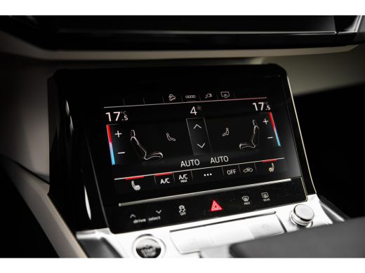 Audi Q8 e-tron Advanced edition | Achterklep, automatisch bedienbaar | Achteruitrijcamera | Adaptive Drive Assist ActivLease financial lease