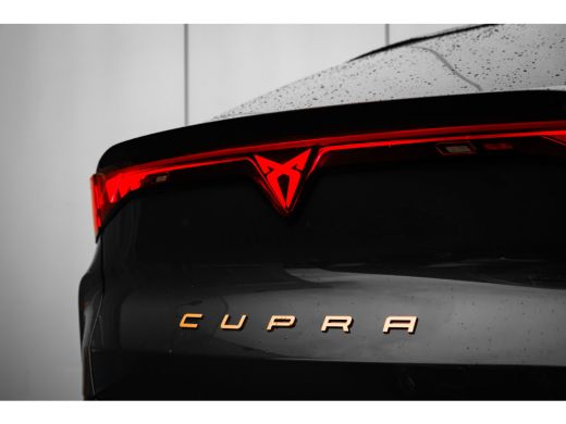 CUPRA Tavascan Business | Ambient light | 21" LMV Glossy Black | Stuur+Stoelverwarming | Privacy Glas | Keyless ... ActivLease financial lease
