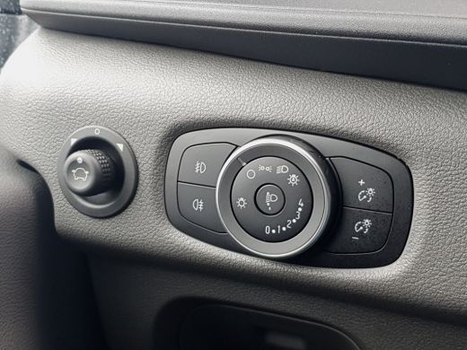 Ford Transit 2.0 170 pk TDCI Automaat L3H2 BPM vrij! | Limited € 9.325,- voorraadvoordeel | All Weather banden... ActivLease financial lease