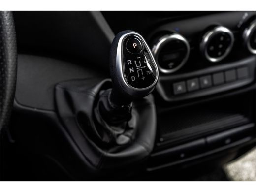 Iveco Daily 35S16V L2H2 | Automaat | Camera | 3.5T Trekgewicht | Climate | Cruise | Euro 6 ActivLease financial lease