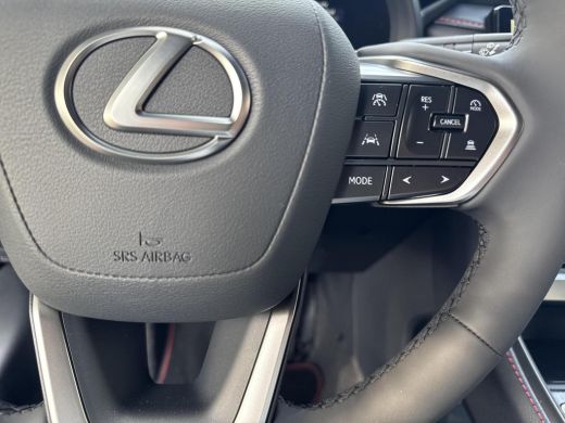 Lexus LBX Emotion 2WD | 06-10141018 Voor meer informatie ActivLease financial lease