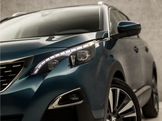 Peugeot 5008 1.2 PureTech Sport 7 Persoons Automaat (PANORAMADAK, APPLE CARPLAY, MEMORY SEATS, FOCAL AUDIO, LE... ActivLease financial lease