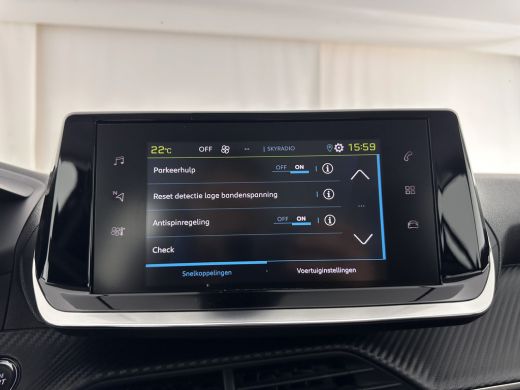 Peugeot e-208 EV Allure 50 kWh {SOH-93%} (INCL-BTW) Aut.*LEATHER-FABRIC | DIGI-COCKPIT | CARPLAY | LANE-ASSIST ... ActivLease financial lease