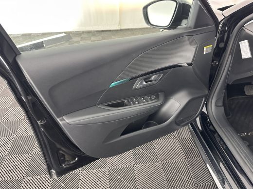 Peugeot e-208 EV Allure 50 kWh {SOH-93%} (INCL-BTW) Aut.*LEATHER-FABRIC | DIGI-COCKPIT | CARPLAY | LANE-ASSIST ... ActivLease financial lease