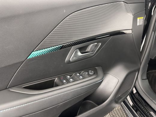 Peugeot e-208 EV Allure 50 kWh {SOH-93%} (INCL-BTW) Aut.*LEATHER-FABRIC | DIGI-COCKPIT | CARPLAY | LANE-ASSIST ... ActivLease financial lease