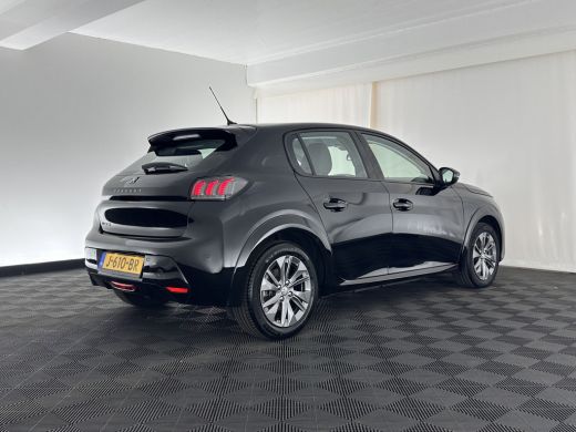 Peugeot e-208 EV Allure 50 kWh {SOH-93%} (INCL-BTW) Aut.*LEATHER-FABRIC | DIGI-COCKPIT | CARPLAY | LANE-ASSIST ... ActivLease financial lease