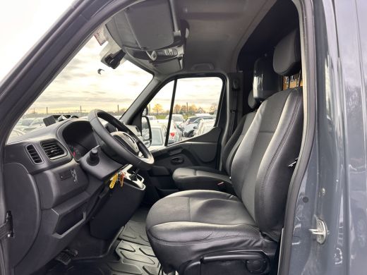 Renault Master T35 2.3 dCi 150 L3 H2 Energy T35 2.3 dCi 150 L3 Energy Aut. *AIRCO | CRUISE | CAMERA | PDC | COMF... ActivLease financial lease