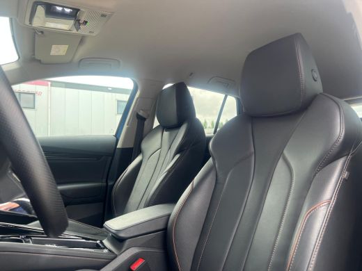 Skoda Enyaq iV 60 180 pk | Achteruitrijcamera | Dodehoek detectie | Voorstoelen verwarmd ActivLease financial lease