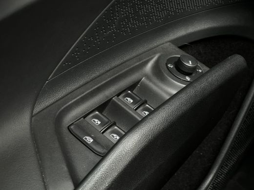 Skoda Enyaq iV 60 180 pk | Achteruitrijcamera | Dodehoek detectie | Voorstoelen verwarmd ActivLease financial lease