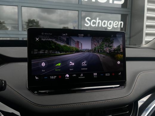 Skoda Enyaq iV 60 180 pk | Achteruitrijcamera | Dodehoek detectie | Voorstoelen verwarmd ActivLease financial lease