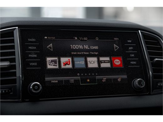Skoda Karoq 1.5 150pk DSG Style | Adapt. Cruise | Stoel- Stuurverwarming | Carplay ActivLease financial lease