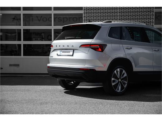 Skoda Karoq 1.5 150pk DSG Style | Adapt. Cruise | Stoel- Stuurverwarming | Carplay ActivLease financial lease