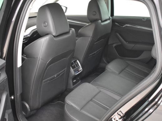 Skoda Octavia Combi 1.4 TSI iV PHEV Style 204pk Elektr. stoelen met memory | Lederen bekleding | Head up displa... ActivLease financial lease