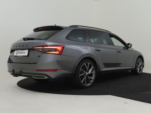 Skoda Superb Combi Sportline iV 218pk Dodehoekdetectie | Trekhaak | 360 Camera | Elektrische stoelen met geheu... ActivLease financial lease