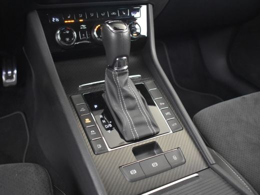 Skoda Superb Combi Sportline iV 218pk Dodehoekdetectie | Trekhaak | 360 Camera | Elektrische stoelen met geheu... ActivLease financial lease