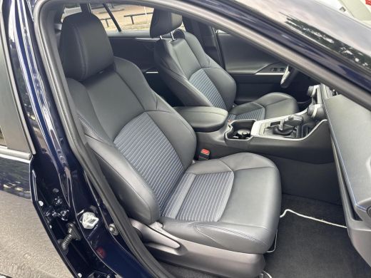 Toyota RAV4 2.5 Hybrid Style | 06-10141018 Voor meer informatie ActivLease financial lease