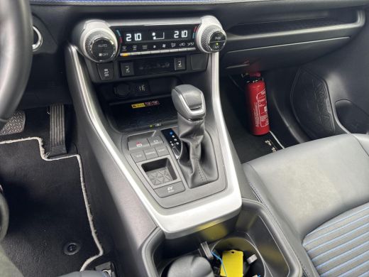 Toyota RAV4 2.5 Hybrid Style | 06-10141018 Voor meer informatie ActivLease financial lease