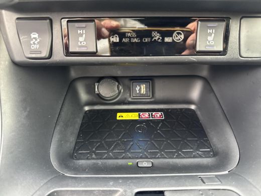 Toyota RAV4 2.5 Hybrid Style | 06-10141018 Voor meer informatie ActivLease financial lease