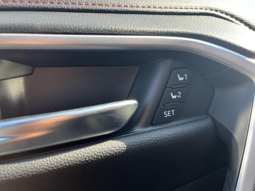 Toyota RAV4 2.5 Plug-in Hybrid AWD Bi-Tone Plus | Uit voorraad leverbaar! | ActivLease financial lease