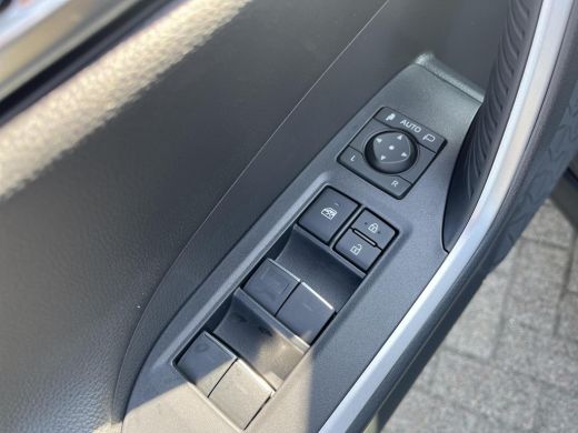 Toyota RAV4 2.5 Plug-in Hybrid AWD Bi-Tone Plus | Uit voorraad leverbaar! | ActivLease financial lease