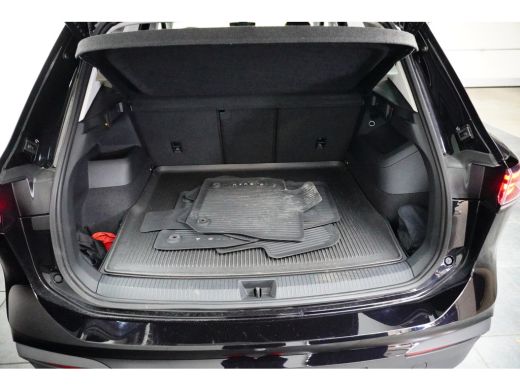 Volkswagen Tiguan 1.5 eTSI 150 pk Life 7-DSG | Trekhaak elektrisch uitklapbaar | Achteruitrijcamera | Standkachel | ActivLease financial lease