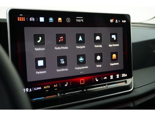 Volkswagen Tiguan 1.5 eTSI 150 pk Life 7-DSG | Trekhaak elektrisch uitklapbaar | Achteruitrijcamera | Standkachel | ActivLease financial lease