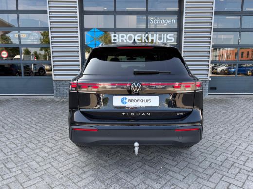 Volkswagen Tiguan 1.5 eTSI 150 pk Life 7-DSG | Trekhaak elektrisch uitklapbaar | Achteruitrijcamera | Standkachel | ActivLease financial lease