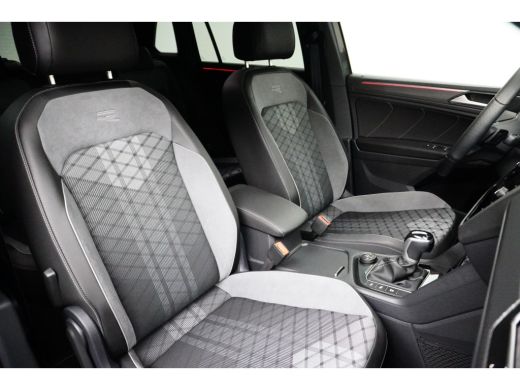 Volkswagen Tiguan R-Line 2.0 TSI 190 PK 4Motion 7-DSG | Trekhaak wegklapbaar | Achteruitrijcamera | Cruise control ... ActivLease financial lease