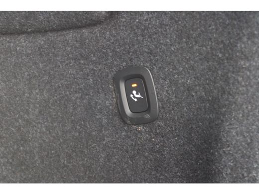 Volvo  XC40 T4 211PK Plug-in Plus Dark | Climate Pack | Trekhaak | HK Audio | Camera | Power Seat Pack ActivLease financial lease