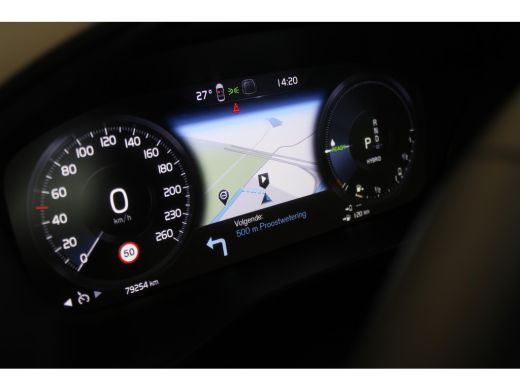 Volvo  XC40 T4 211PK Plug-in Plus Dark | Climate Pack | Trekhaak | HK Audio | Camera | Power Seat Pack ActivLease financial lease