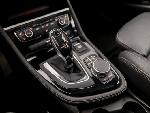 BMW 2 Serie Gran Tourer 220i Luxury 192Pk Automaat (PANORAMADAK, FACELIFT, GROOT NAVI, 4 CILINDER, HEAD-UP DI... ActivLease financial lease