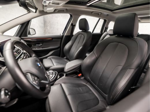 BMW 2 Serie Gran Tourer 220i Luxury 192Pk Automaat (PANORAMADAK, FACELIFT, GROOT NAVI, 4 CILINDER, HEAD-UP DI... ActivLease financial lease