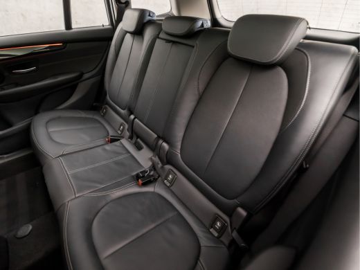 BMW 2 Serie Gran Tourer 220i Luxury 192Pk Automaat (PANORAMADAK, FACELIFT, GROOT NAVI, 4 CILINDER, HEAD-UP DI... ActivLease financial lease