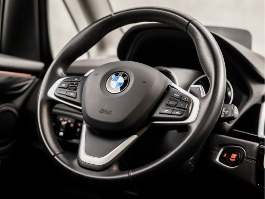 BMW 2 Serie Gran Tourer 220i Luxury 192Pk Automaat (PANORAMADAK, FACELIFT, GROOT NAVI, 4 CILINDER, HEAD-UP DI... ActivLease financial lease