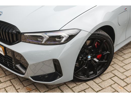 BMW 3 Serie Touring 330e High Executive M Sport Automaat / Panoramadak / Trekhaak / Sportstoelen / Comfort Ac... ActivLease financial lease