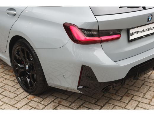 BMW 3 Serie Touring 330e High Executive M Sport Automaat / Panoramadak / Trekhaak / Sportstoelen / Comfort Ac... ActivLease financial lease