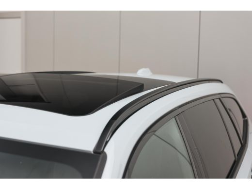 BMW 3 Serie Touring 330e High Executive M Sport Automaat / Panoramadak / Trekhaak / Sportstoelen / Comfort Ac... ActivLease financial lease