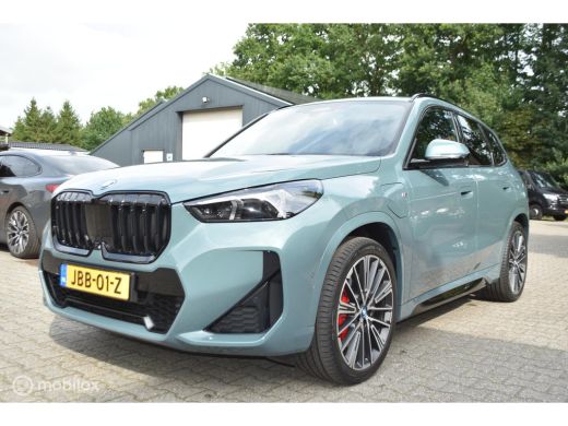 BMW X1 M Sport Pro 30e X Drive Aut Voll 20 Inch 3595km X1 M Sport Pro 30e X Drive Aut ActivLease financial lease