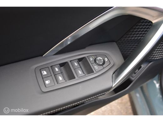 BMW X1 M Sport Pro 30e X Drive Aut Voll 20 Inch 3595km X1 M Sport Pro 30e X Drive Aut ActivLease financial lease