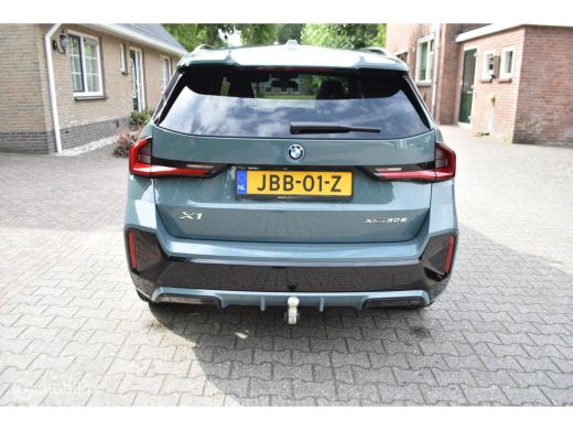 BMW X1 M Sport Pro 30e X Drive Aut Voll 20 Inch 3595km X1 M Sport Pro 30e X Drive Aut ActivLease financial lease