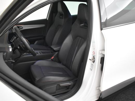 CUPRA Formentor 1.4 e-Hybrid VZ Performance Dodehoekdetectie | Keyless| App connect | Navigatie | Adaptief cruise... ActivLease financial lease