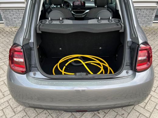 Fiat 500 Icon 42 kWh 120 pk | Achteruitrijcamera | Apple Carplay/Android Auto|telefoonintegratie premium |... ActivLease financial lease
