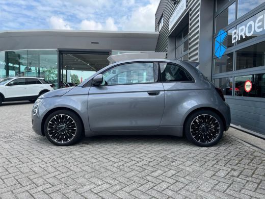 Fiat 500 Icon 42 kWh 120 pk | Achteruitrijcamera | Apple Carplay/Android Auto|telefoonintegratie premium |... ActivLease financial lease